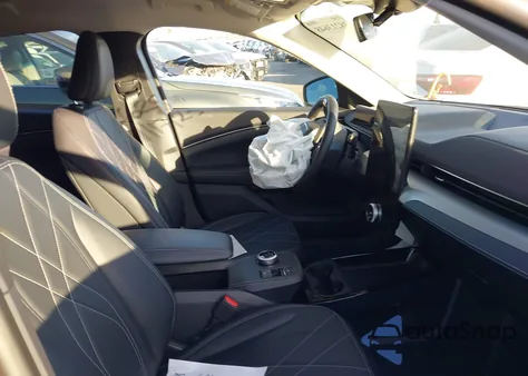 2023 Ford Mustang Mach-E Select z USA, uszkodzony, nr VIN 3FMTK1R45PMA66436